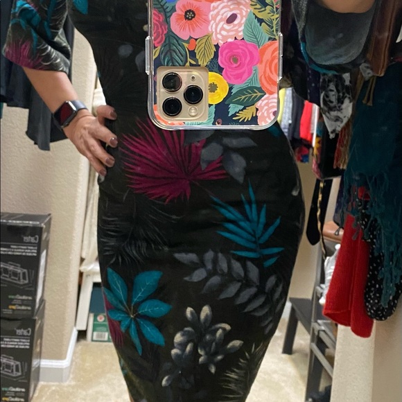 Dress - Picture 2 of 5